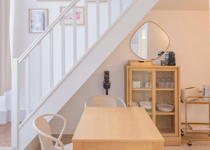 Cosy Loft-Style Apartment In The 10Th